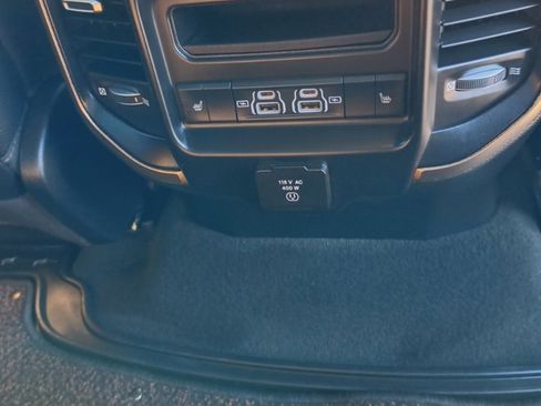 Used 2021 RAM 1500 Limited w/ Body Color Bumper Group image 18