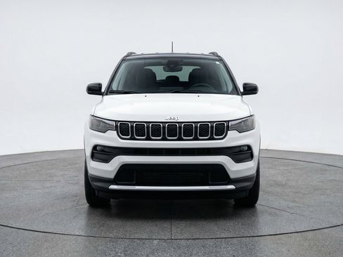 Used 2025 Jeep Compass Limited image 2