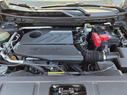 Used 2025 Nissan Rogue SV FWD image 21