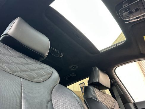 Used 2021 Hyundai Palisade Calligraphy w/ Winter Package image 17