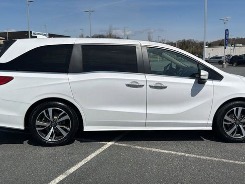 Used 2024 Honda Odyssey Touring image 4