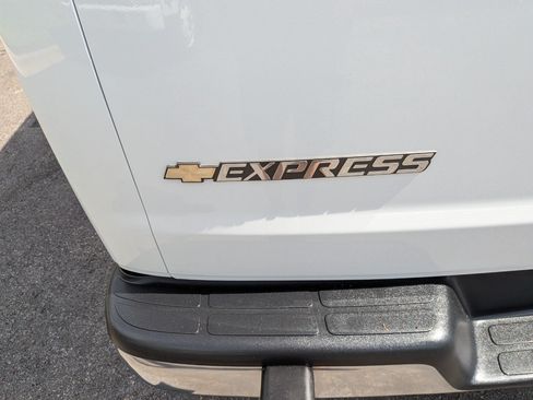 Used 2025 Chevrolet Express 2500 w/ Driver Convenience Package RWD image 29