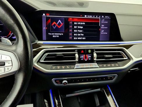 Used 2021 BMW X7 xDrive40i w/ Premium Package AWD/4WD image 18