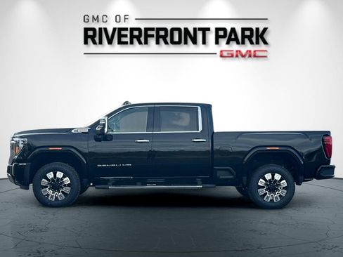 New 2026 GMC Sierra 2500 Denali w/ Denali Reserve Package AWD/4WD image 6