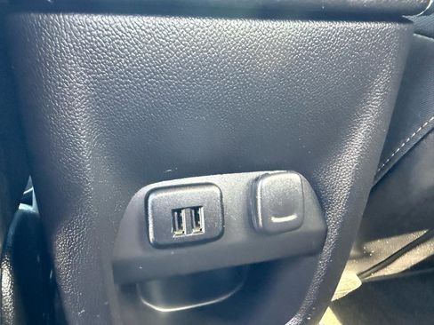 Used 2015 GMC Canyon SLT w/ Driver Alert Package image 15