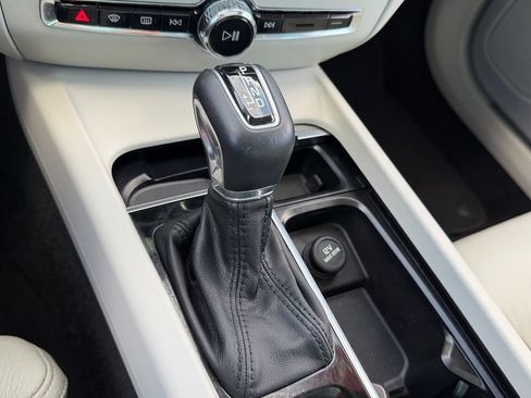 Used 2021 Volvo S60 T5 Inscription AWD/4WD image 19