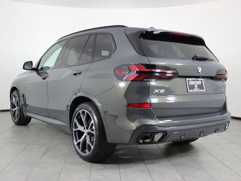 New 2026 BMW X5 xDrive40i w/ M Sport Package image 3