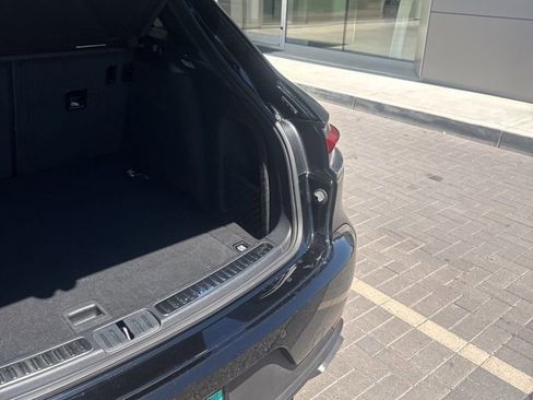 Used 2021 Porsche Macan image 18