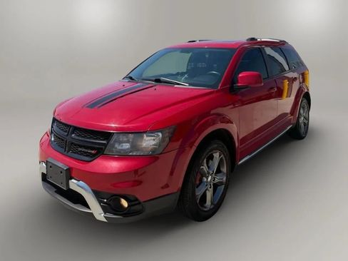 Used 2017 Dodge Journey Crossroad FWD image 3