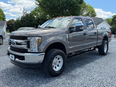 Used 2019 Ford F250 XL w/ STX Appearance Package AWD/4WD image 6