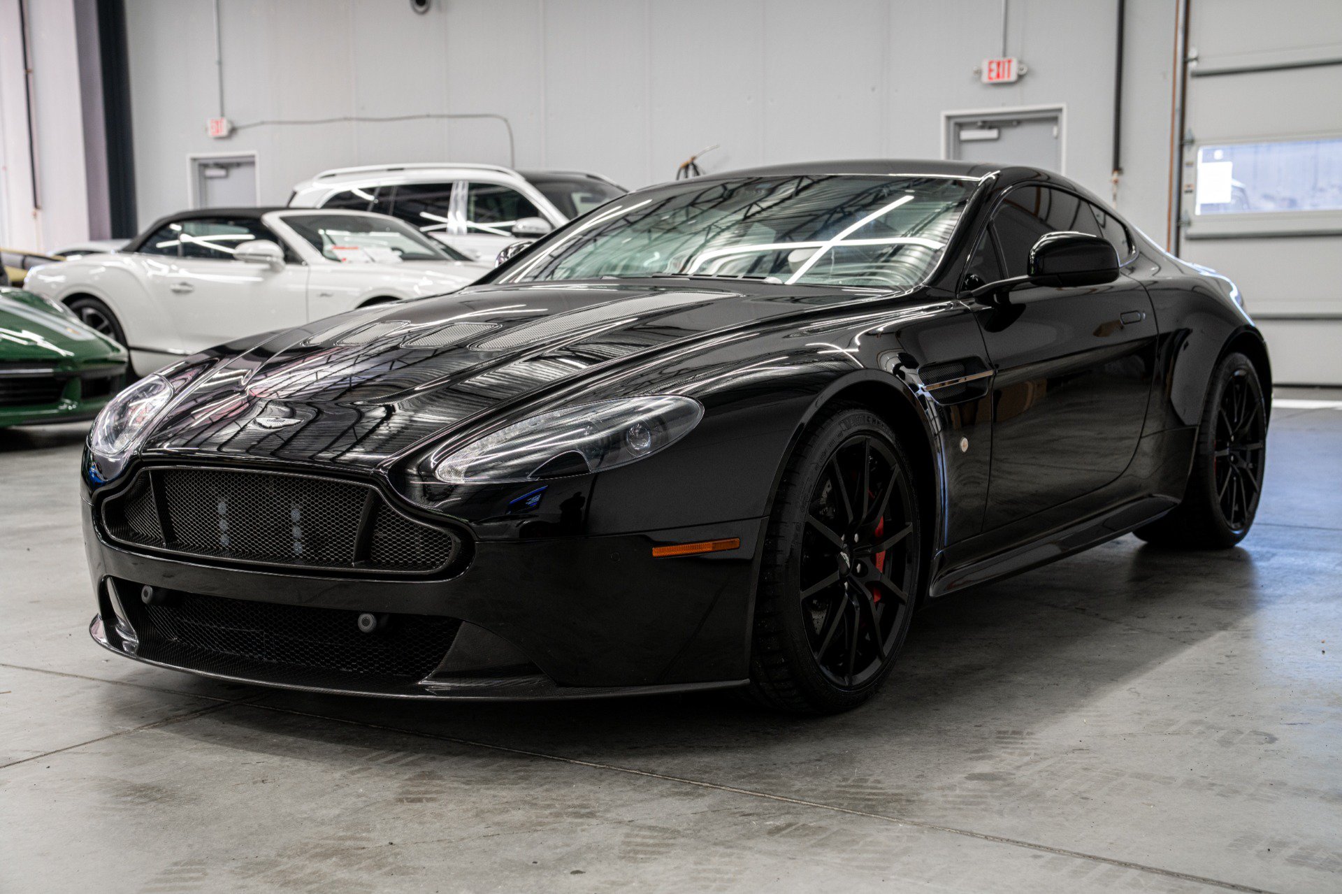 Used 2017 Aston Martin V12 Vantage S RWD image 5