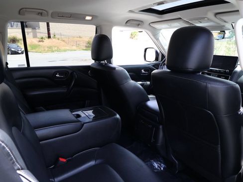 Used 2024 INFINITI QX80 Luxe AWD/4WD image 17