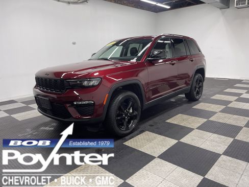 Used 2023 Jeep Grand Cherokee Limited w/ Black Appearance Package AWD/4WD image 1
