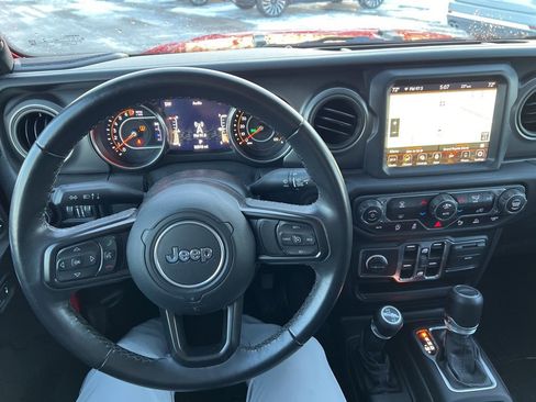 Used 2021 Jeep Gladiator Willys image 12