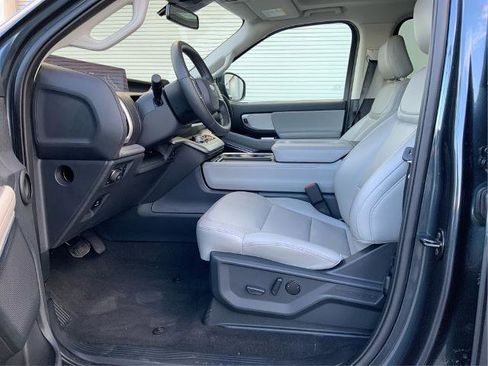Certified 2025 Ford Expedition Max Active AWD/4WD image 9