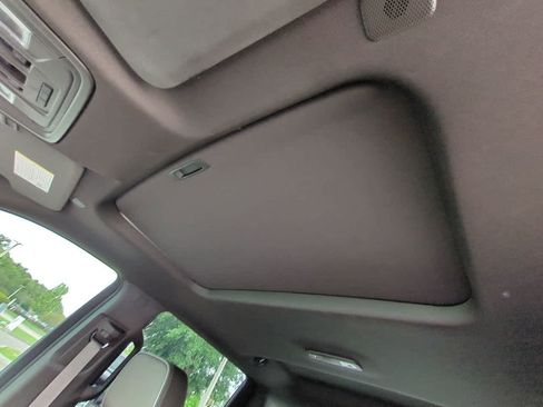 Used 2023 GMC Sierra 1500 Denali w/ Technology Package AWD/4WD image 19
