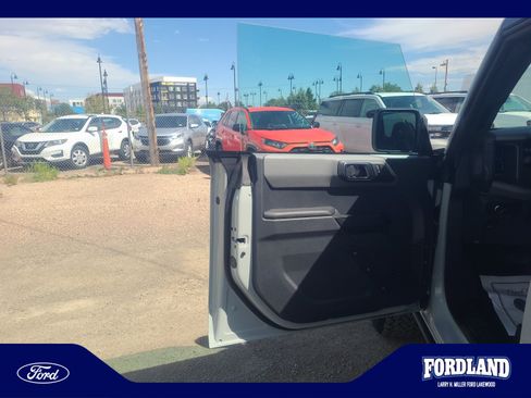 Used 2024 Ford Bronco Black Diamond AWD/4WD image 13