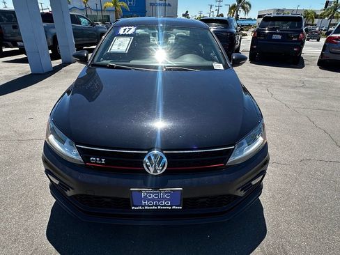 Used 2017 Volkswagen Jetta GLI FWD image 3