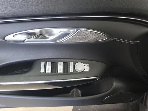 Used 2025 Genesis GV70 2.5T AWD/4WD image 9