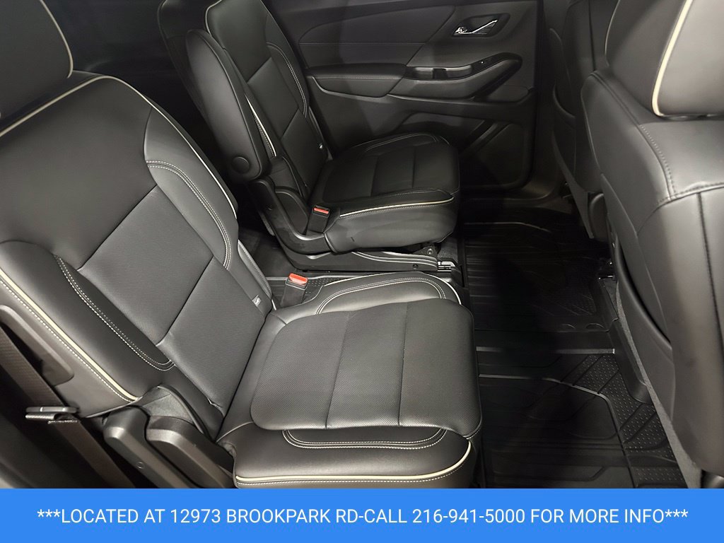 Used 2022 Chevrolet Traverse Premier w/ LPO, Floor Liner Package AWD/4WD image 23