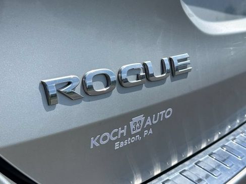 Used 2017 Nissan Rogue SL w/ SL Premium Package AWD/4WD image 14