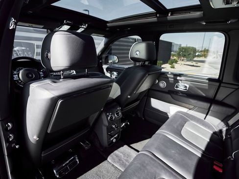 Used 2019 Rolls-Royce Cullinan AWD/4WD image 42