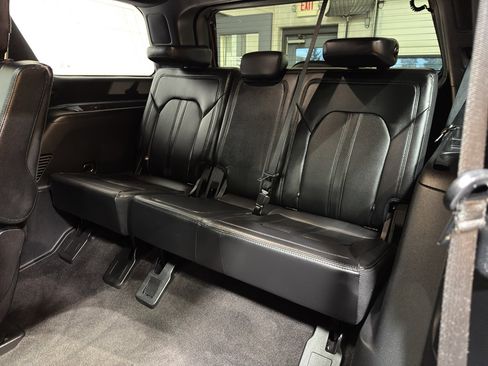 Used 2021 Ford Expedition Limited image 13