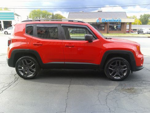 Used 2021 Jeep Renegade Latitude image 6