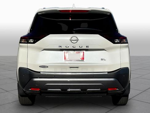 Used 2023 Nissan Rogue SL w/ SL Premium Package FWD image 5