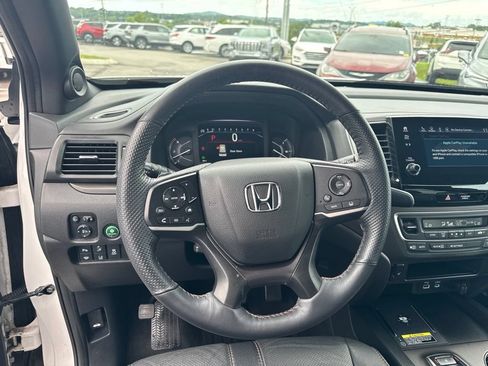 Used 2024 Honda Passport TrailSport image 13