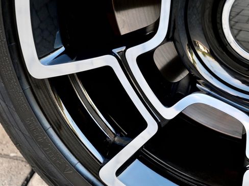 Used 2017 Rolls-Royce Wraith image 22