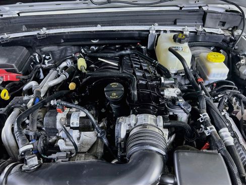 Used 2023 Jeep Wrangler Unlimited Rubicon w/ Xtreme 35 Tire Package image 28