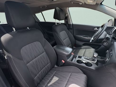 Used 2017 Kia Sportage LX image 17