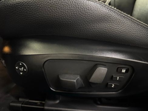 Used 2011 BMW 335i xDrive Sedan image 25