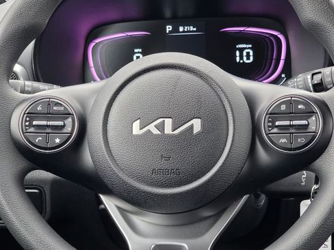 Used 2025 Kia Soul LX image 15