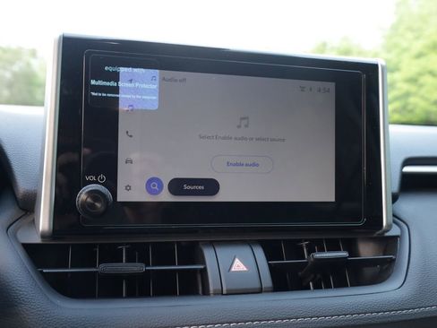 Used 2025 Toyota RAV4 LE image 23