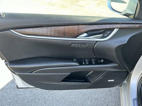 Used 2018 Cadillac XTS Luxury image 22