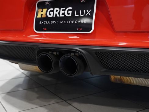 Used 2018 Porsche 911 GT3 RWD image 12