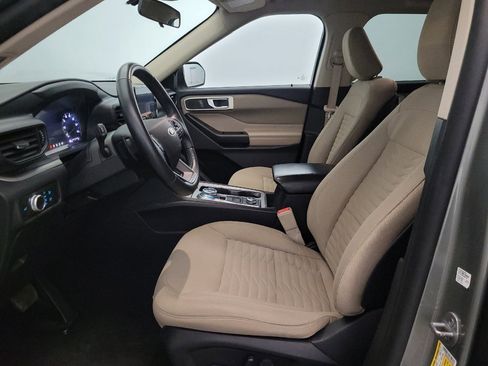 Used 2020 Ford Explorer XLT AWD/4WD image 17