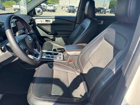 Used 2023 Ford Explorer ST-Line AWD/4WD image 13