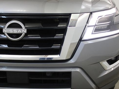 Used 2023 Nissan Armada SL w/ Captain's Chairs Package image 8