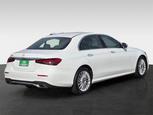 Used 2022 Mercedes-Benz E 350 Sedan image 6