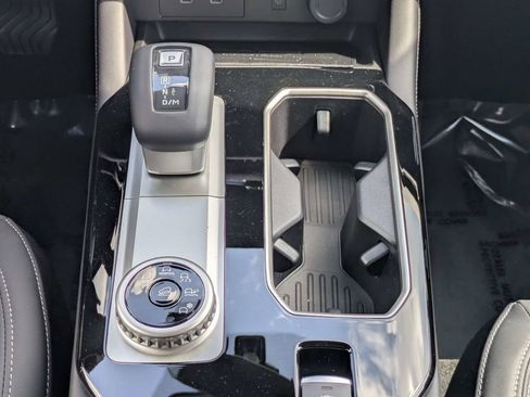 New 2026 Mitsubishi Outlander SE FWD image 18