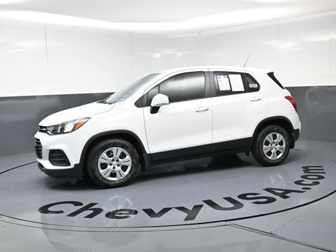 Used 2019 Chevrolet Trax LS FWD image 6