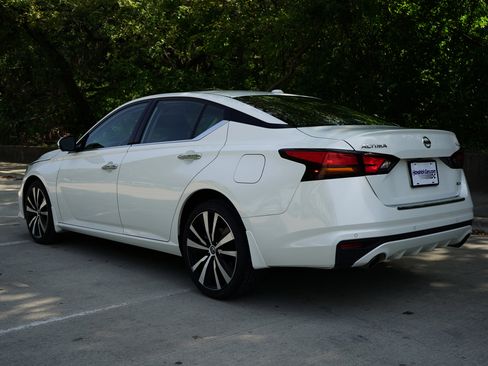 Used 2022 Nissan Altima 2.5 Platinum image 7