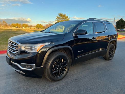 Used 2019 GMC Acadia SLT image 1