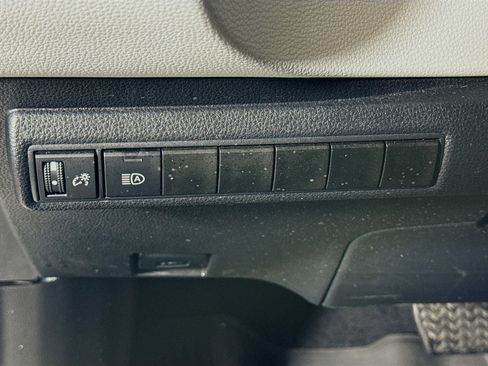 Certified 2025 Toyota Corolla SE image 10