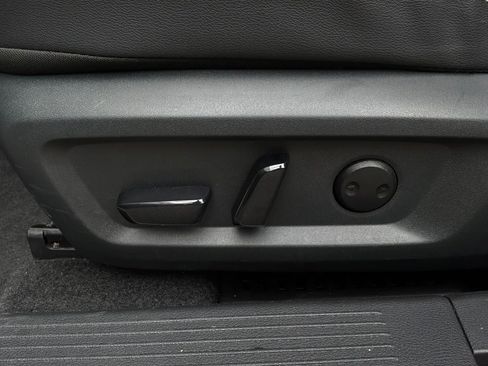 Used 2026 Nissan Rogue SL AWD/4WD image 11
