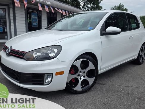 Used 2012 Volkswagen Golf 2-Door FWD image 1