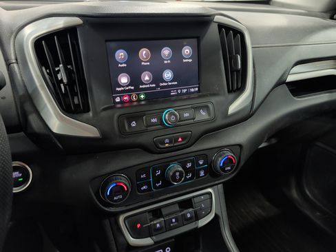 Used 2024 GMC Terrain SLE w/ Driver Convenience Package AWD/4WD image 9